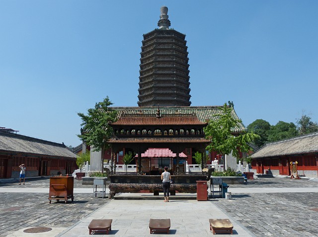 003.jpg - 003 Świątynia Tianning to aktywny klasztor żeński.