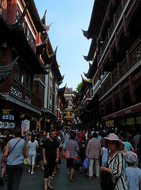 586.jpg - 586 „Chińska dzielnica” w Szanghaju. Najstarsza zamieszkała część miasta.