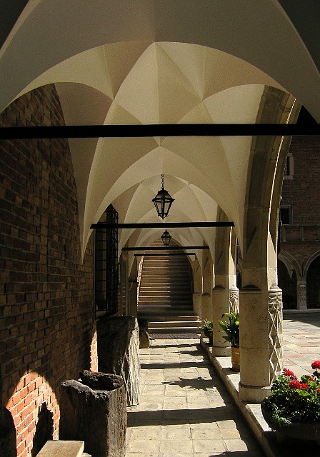 097 Podcienia w Collegium Maius.jpg