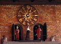 096 Zegar z postaciami historycznymi w Collegium Maius