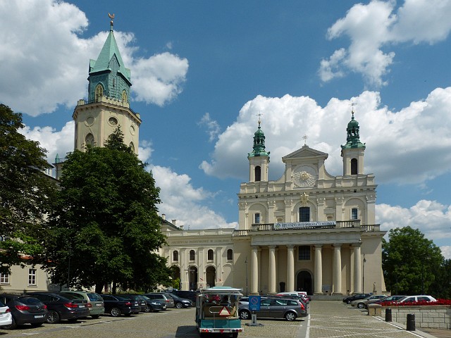 025.jpg - 025 Wieża Trynitarska i Archikatedra.