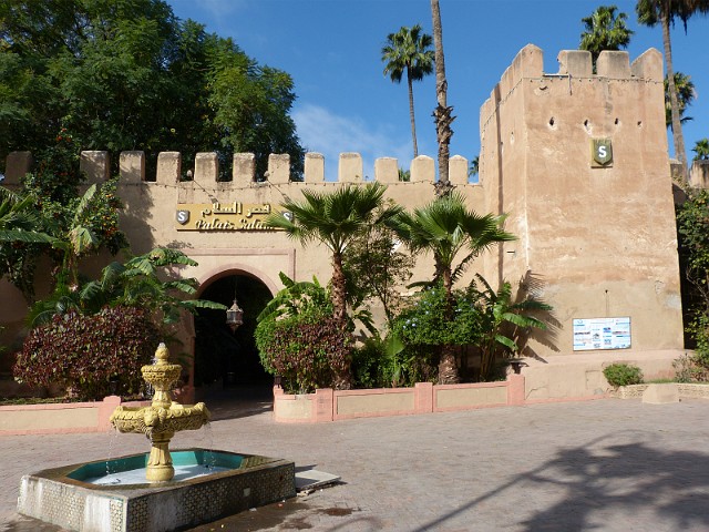 023.jpg - 023 Medyna w Taroudant - brama Bab Kasbah prowadząca do pałacu i ogrodów Salam