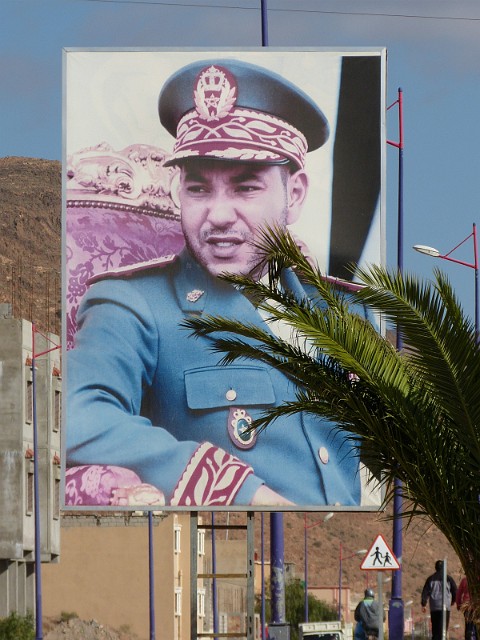 050.jpg - 050 Król Maroka Muhammad VI wszędzie spoziera na swoich poddanych