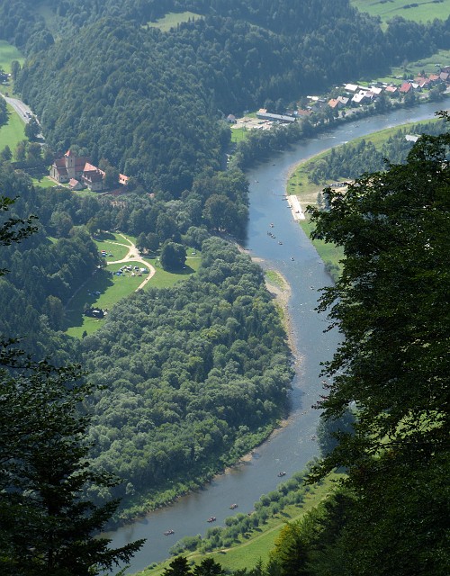 38 Widok.jpg - 38 Widok z Trzech Koron na Dunajec oraz Czerwony Klasztor po słowackiej stronie