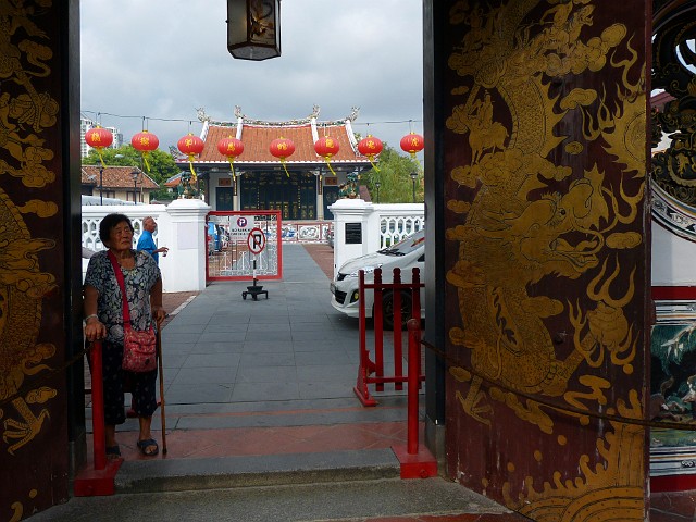 122.jpg - 122. Brama do chińskiej świątyni.