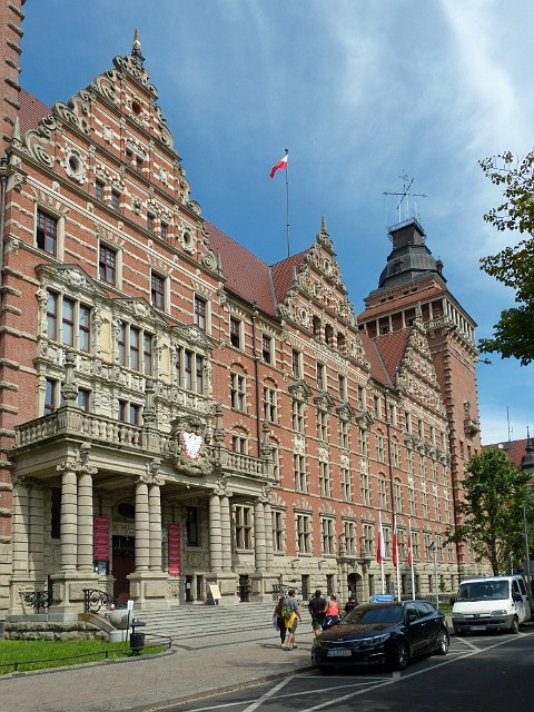 056.jpg - 056 Zachodniopomorski Urząd Wojewódzki. Zabytkowy budynek administracyjny oddany do użytku w 1911 r.