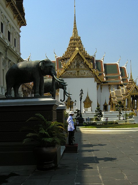 019.jpg - 019 Wielki Pałac Królewski służył jako oficjalna rezydencja królów Tajlandii od XVIII do połowy XX wieku.