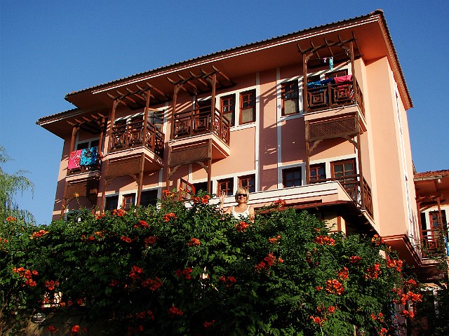 001 Witamy w hotelu Pink Palace w Oludeniz.jpg