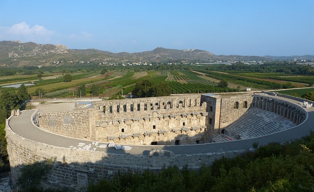 203.jpg - 203 Rzymski teatr w Aspendos