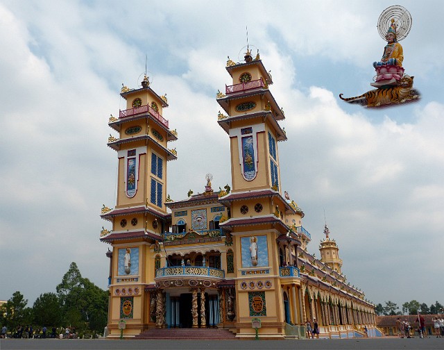 055.jpg - 055 Świątynia w Tay Ninh, główny ośrodek synkretycznej religii cao dai