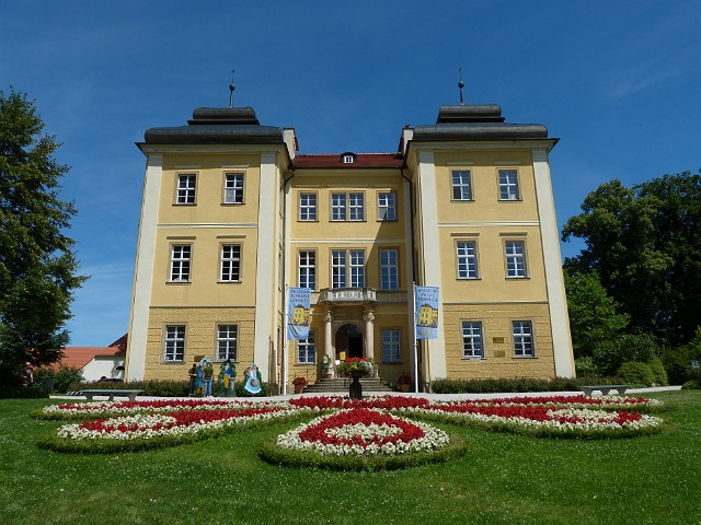 310 Pałac Łomnica.JPG
