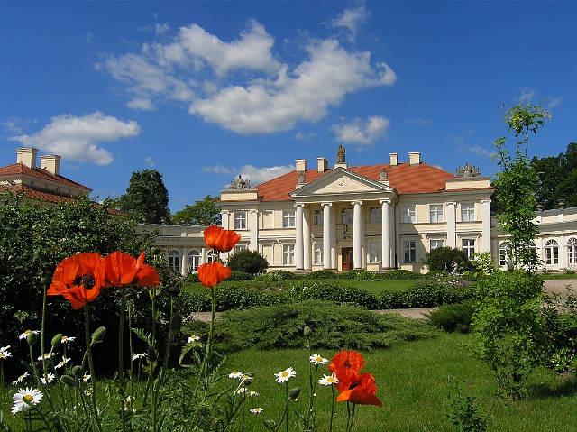 24 Śmiełów.jpg - 24 Pałac w Śmiełowie z 1797 r. W połowie sierpnia 1831 r. przebywał w nim przez kilka tygodni Adam Mickiewicz