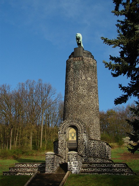 20.jpg - 20 Obelisk w Chlumec - teren wokół Chlumec niedaleko Usti nad Łabą był miejscem wielu ważnych bitew, w tym wojen napoleońskich w 1813 r.