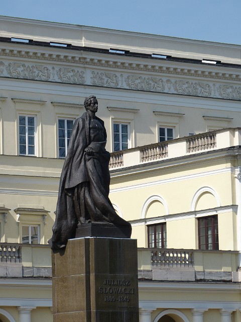 010 .JPG - 010 Pomnik Juliusza Słowackiego na Placu Bankowym